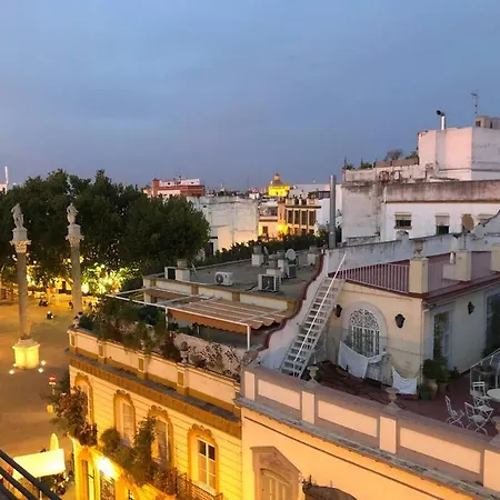Luminoso Atico En Centro Con Vistas A La Plaza Alameda De Hercules - Hasta 4 Personas